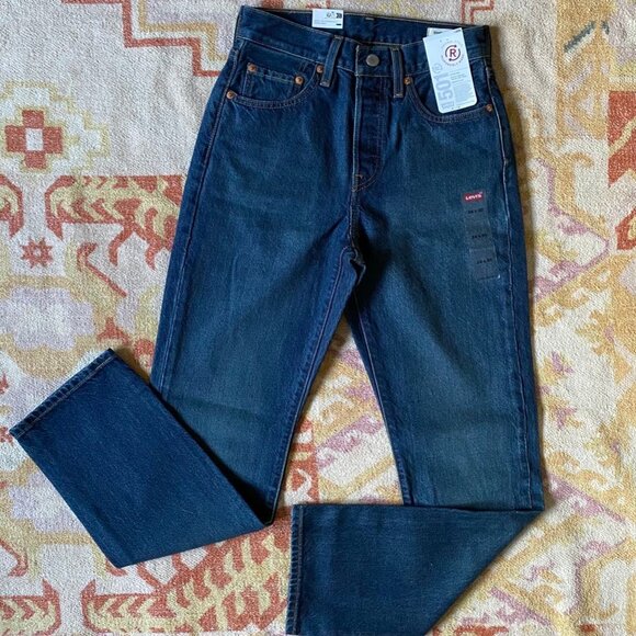 LEVI'S : 501 Original Fit Women's Jeans (Size: 24x30) *NWT* - Picture 2 of 12
